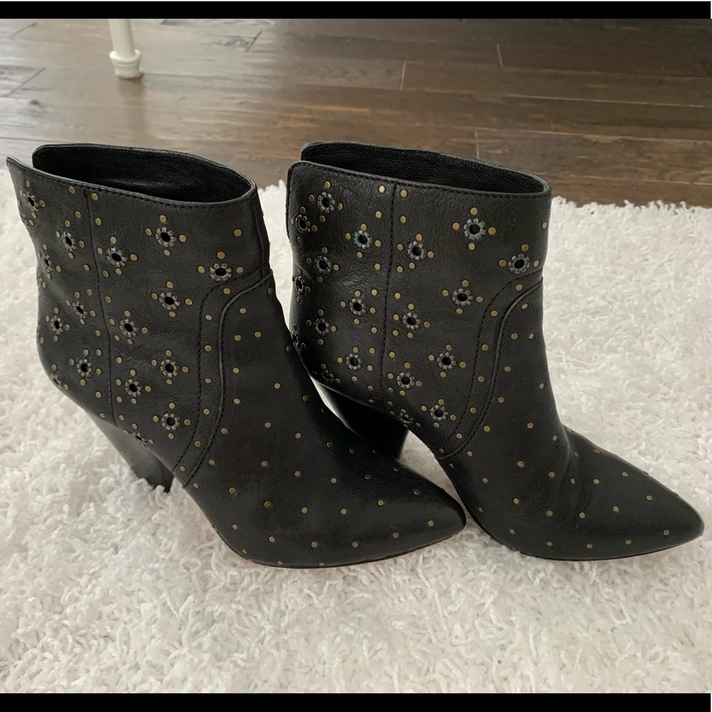 Vince Camuto Sample Sale Leather Boots size 7